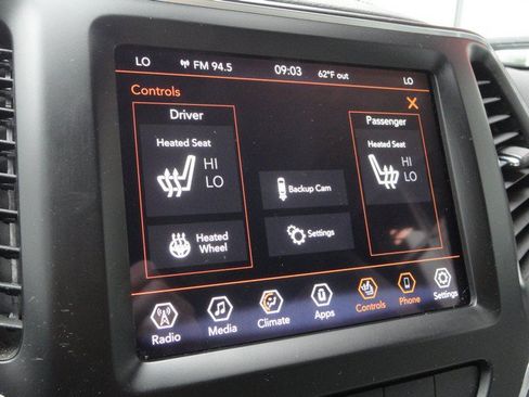 Used 2021 Jeep Cherokee Latitude Lux w/ Comfort/Convenience Group AWD/4WD image 15
