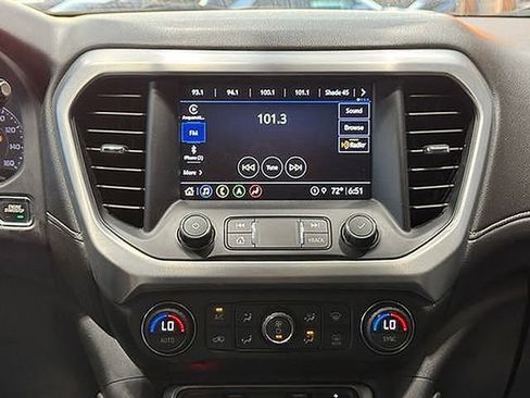 Used 2021 GMC Acadia SLT image 25