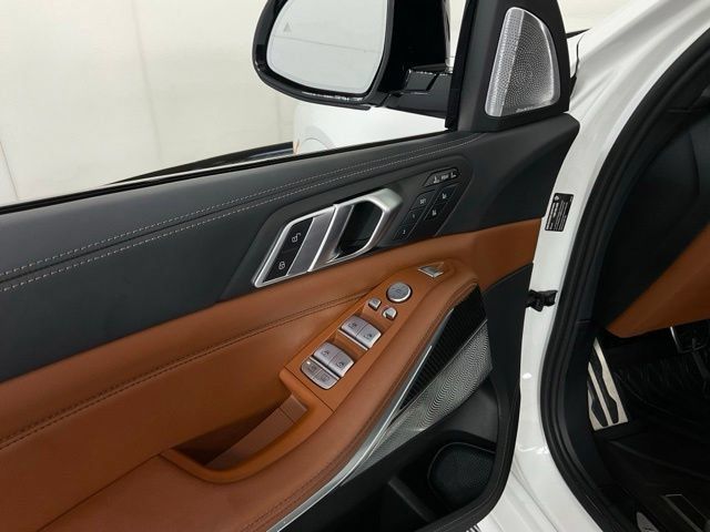 Used 2023 BMW X7 M60i w/ Executive Package AWD/4WD image 29