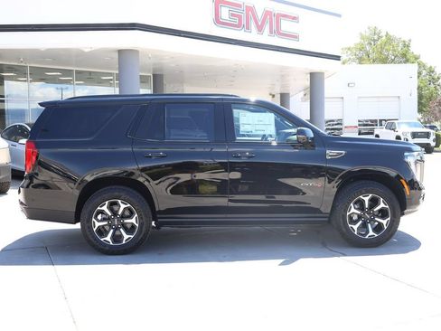 New 2026 GMC Yukon AT4 w/ AT4 Premium Plus Package AWD/4WD image 7