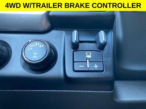 Used 2019 Chevrolet Tahoe Premier w/ RST 6.2L Performance Edition AWD/4WD image 8
