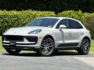 Certified 2025 Porsche Macan AWD/4WD video 1