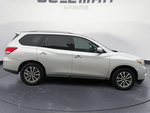 Used 2014 Nissan Pathfinder SV image 6