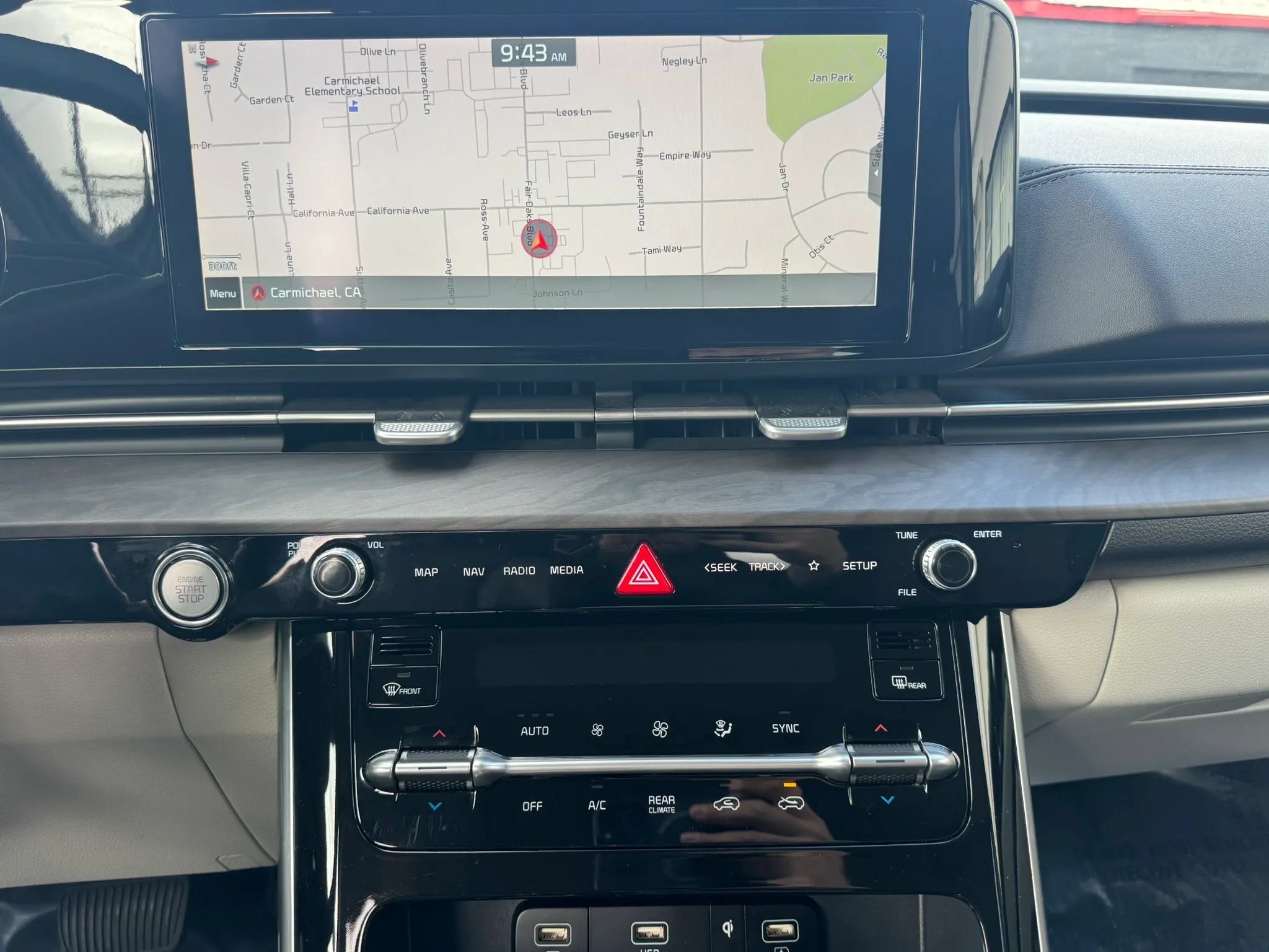 Used 2022 Kia Carnival SX FWD image 29