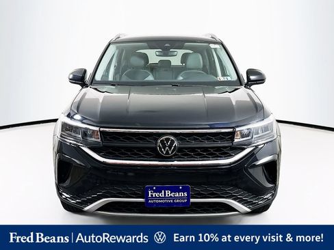 Certified 2023 Volkswagen Taos SE AWD/4WD image 2
