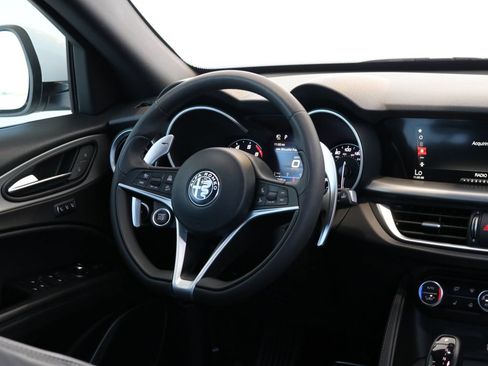 Used 2019 Alfa Romeo Stelvio Ti Sport w/ Quick Order Package 22S Sport AWD/4WD image 41