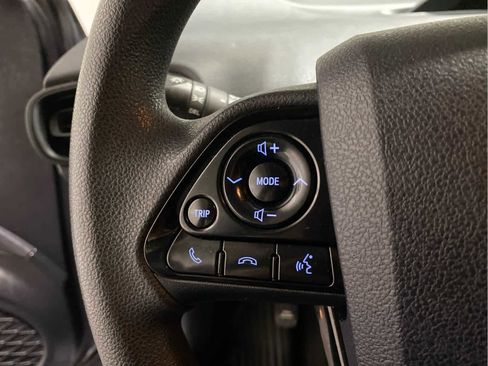 Used 2019 Toyota Prius LE image 14