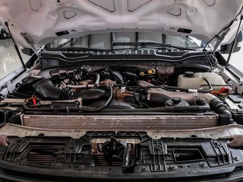 Used 2018 Ford F250 XL w/ Power Equipment Group AWD/4WD image 7