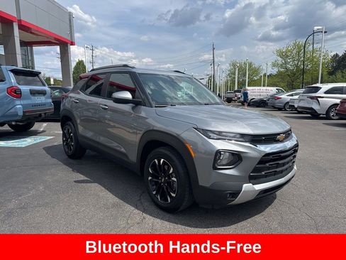 Used 2023 Chevrolet TrailBlazer LT FWD image 9