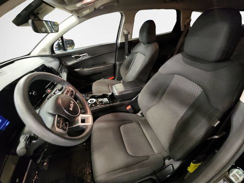 Used 2023 Kia Sportage LX AWD/4WD image 12