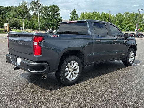 Used 2020 Chevrolet Silverado 1500 Custom w/ Custom Value Package AWD/4WD image 3