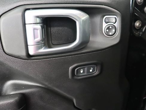 Used 2023 Jeep Wrangler Unlimited Sport AWD/4WD image 15