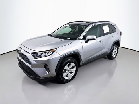 Certified 2019 Toyota RAV4 XLE image 3