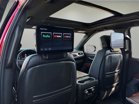 Used 2023 GMC Yukon XL Denali Ultimate w/ LPO, Floor Liner Package image 21