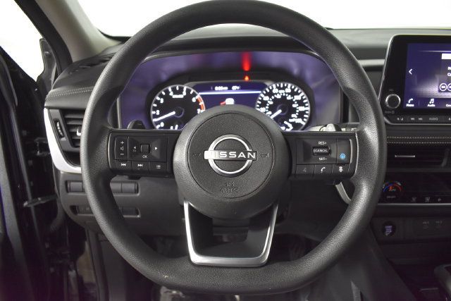 Used 2024 Nissan Rogue SV AWD/4WD image 15
