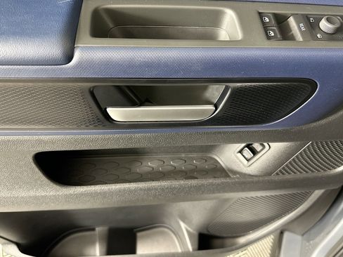 Used 2025 Volkswagen ID. Buzz Pro S Plus image 22