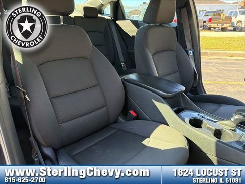 Used 2023 Chevrolet Malibu LT image 11