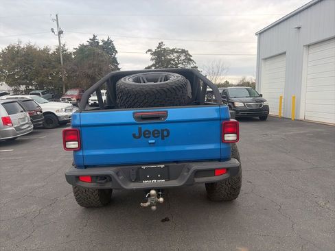 Used 2023 Jeep Gladiator Sport image 6