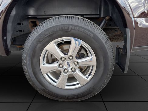 Used 2019 Ford F150 Lariat w/ Equipment Group 502A Luxury AWD/4WD image 12