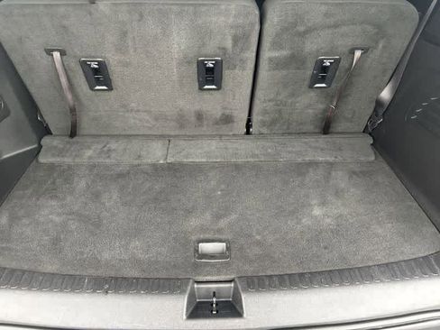 Used 2024 Chevrolet Traverse LT w/ Midnight/Sport Edition image 23