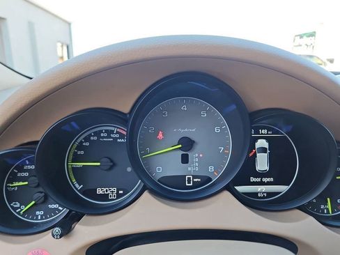 Used 2016 Porsche Cayenne S image 13