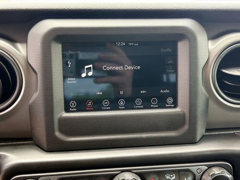 Used 2022 Jeep Wrangler Unlimited Sport AWD/4WD image 27