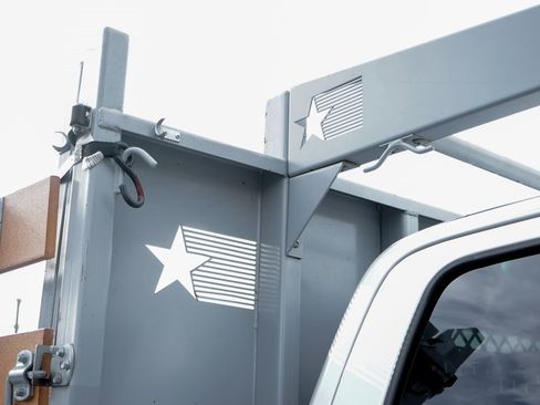 Used 2020 Ford F550 2WD Crew Cab Super Duty w/ XLT Value Package image 12