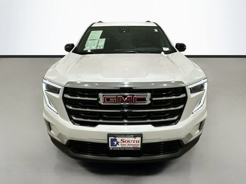 Used 2024 GMC Acadia Elevation w/ Luxury Package FWD image 2