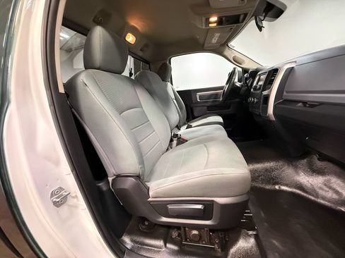 Used 2018 RAM 3500 SLT w/ Snow Chief Group AWD/4WD image 12