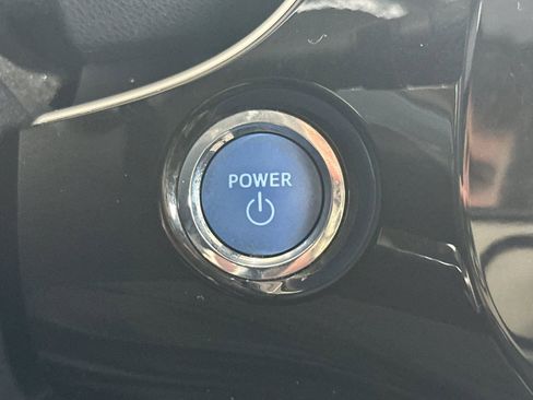 Certified 2017 Toyota Prius Four w/ Advanced Technology Package image 26