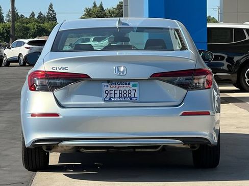 Used 2023 Honda Civic EX image 5