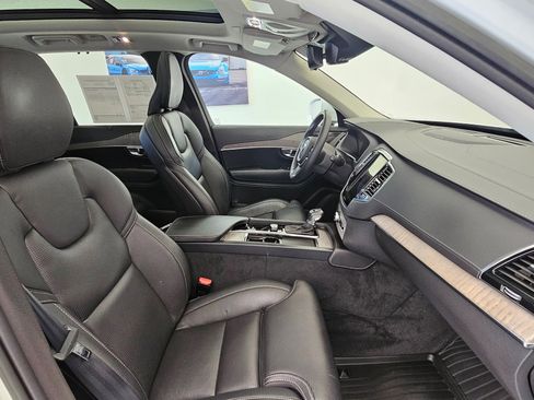 Certified 2022 Volvo XC90 T6 Inscription w/ Climate Package image 10