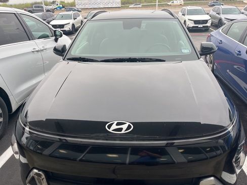 Used 2024 Hyundai Kona SEL image 2