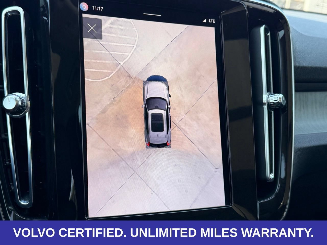 Certified 2024 Volvo XC40 B5 Ultimate AWD/4WD image 22