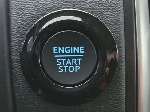 New 2025 Ford Expedition Active image 19