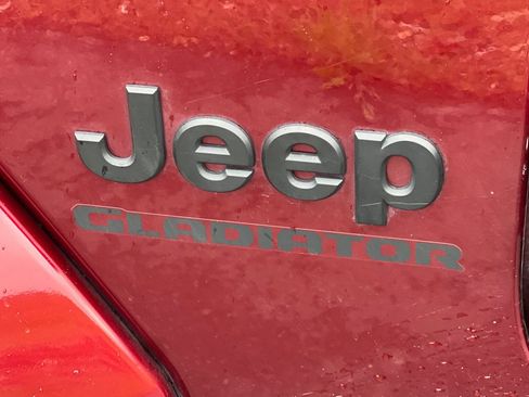 Used 2021 Jeep Gladiator Sport AWD/4WD image 25