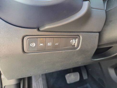 Certified 2025 Chevrolet Equinox EV LT w/ Convenience Package image 23