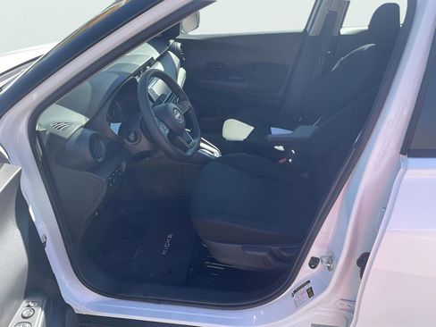 Certified 2025 Nissan Kicks Play S FWD image 19