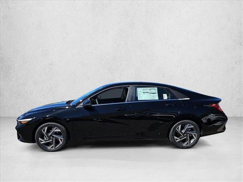 New 2026 Hyundai Elantra Limited FWD image 5