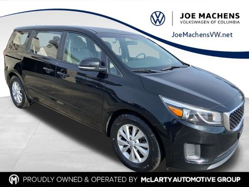 Used 2018 Kia Sedona L image 1