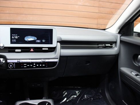Used 2024 Hyundai Ioniq 5 SEL image 32