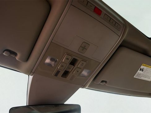 Used 2018 Volkswagen Atlas SEL image 23