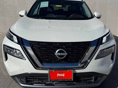 Used 2023 Nissan Rogue SL w/ SL Premium Package image 2