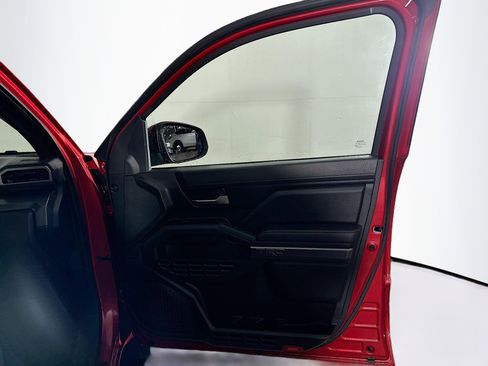 Used 2025 Toyota Tacoma TRD Off-Road image 30