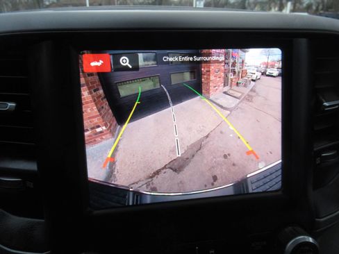 Used 2024 RAM 3500 Tradesman w/ Chrome Appearance Group image 28