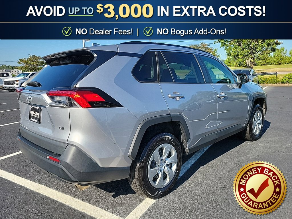 Used 2021 Toyota RAV4 LE FWD image 10