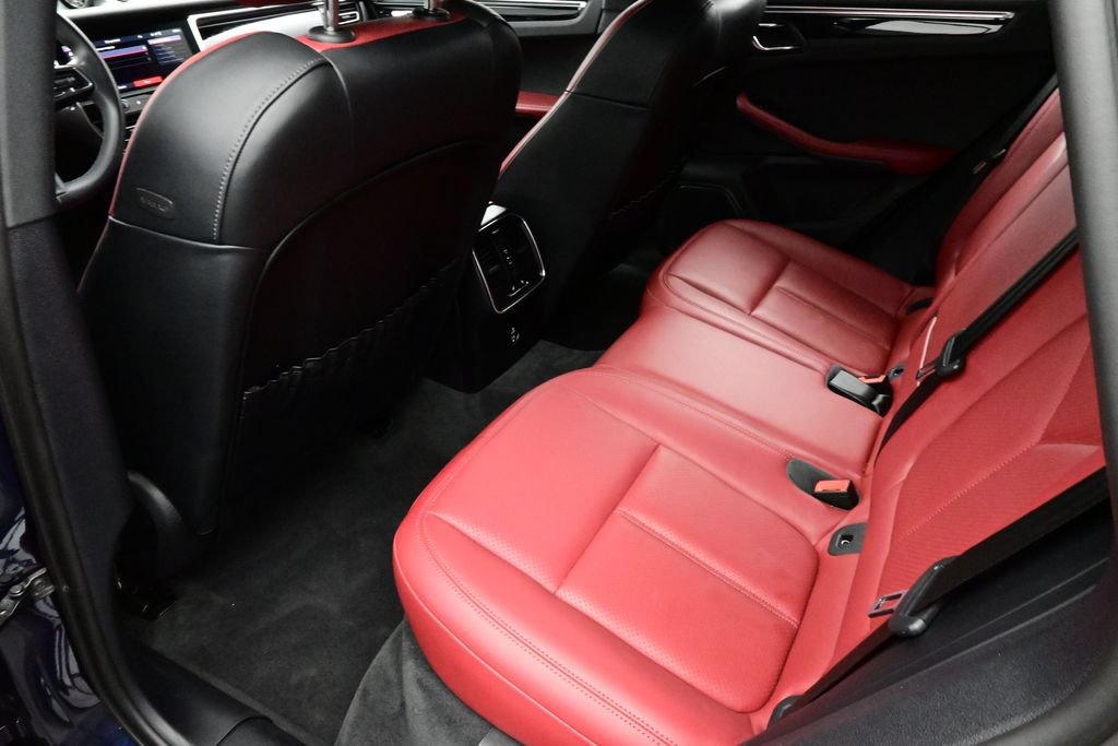 Certified 2023 Porsche Macan S AWD/4WD image 16