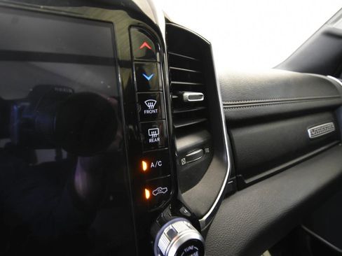 Used 2020 RAM 1500 Laramie image 29