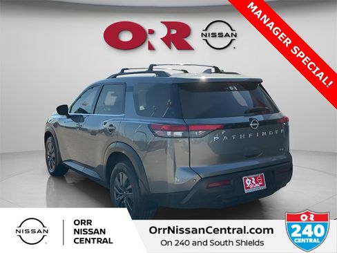Used 2022 Nissan Pathfinder SV image 7