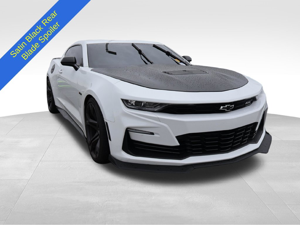 Used 2021 Chevrolet Camaro SS RWD image 9